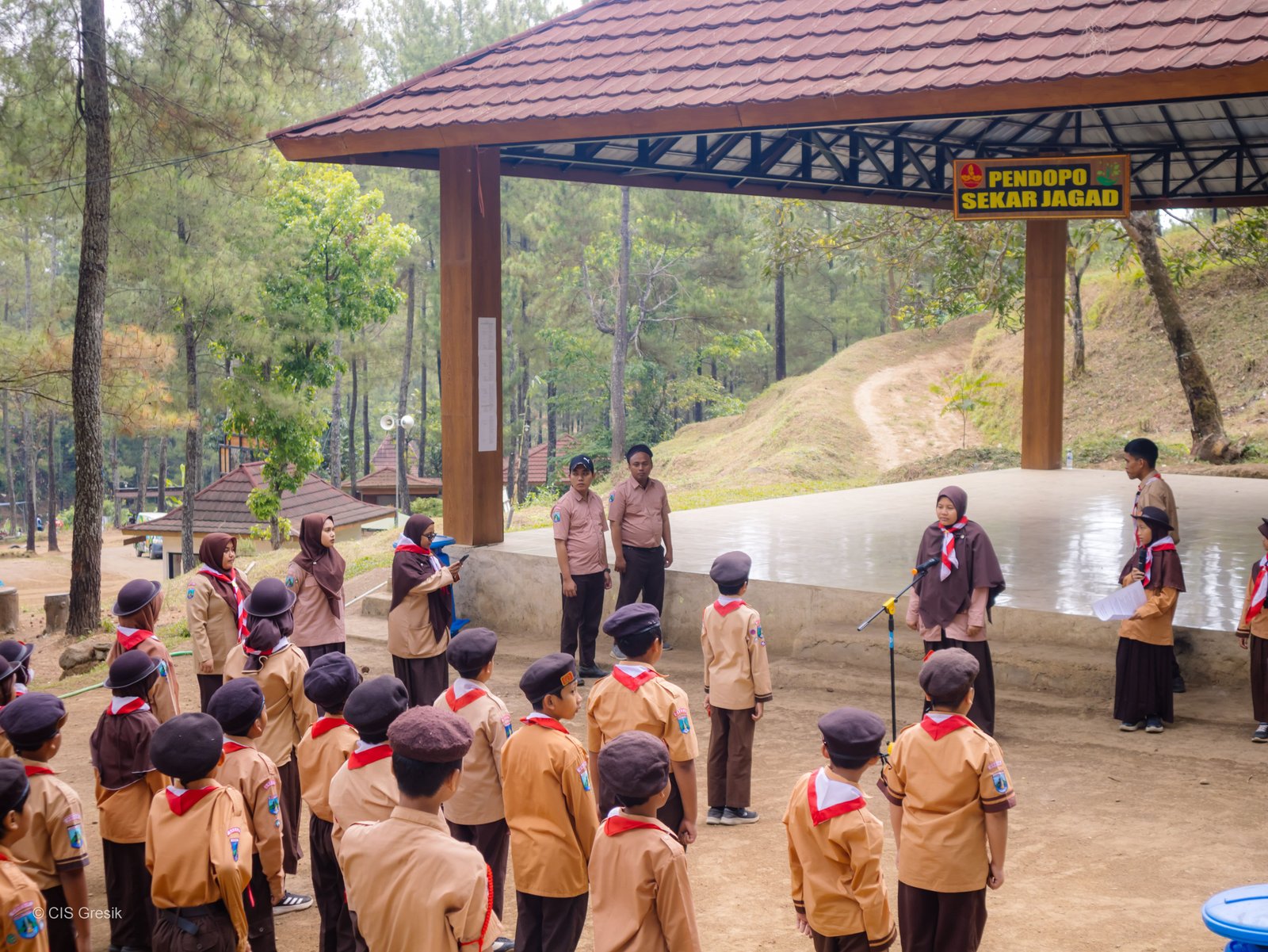 CIS Primary Gresik Perjusa at Bernah De Vallei: Building Independent, Resilient, and Leadership-Oriented Characters