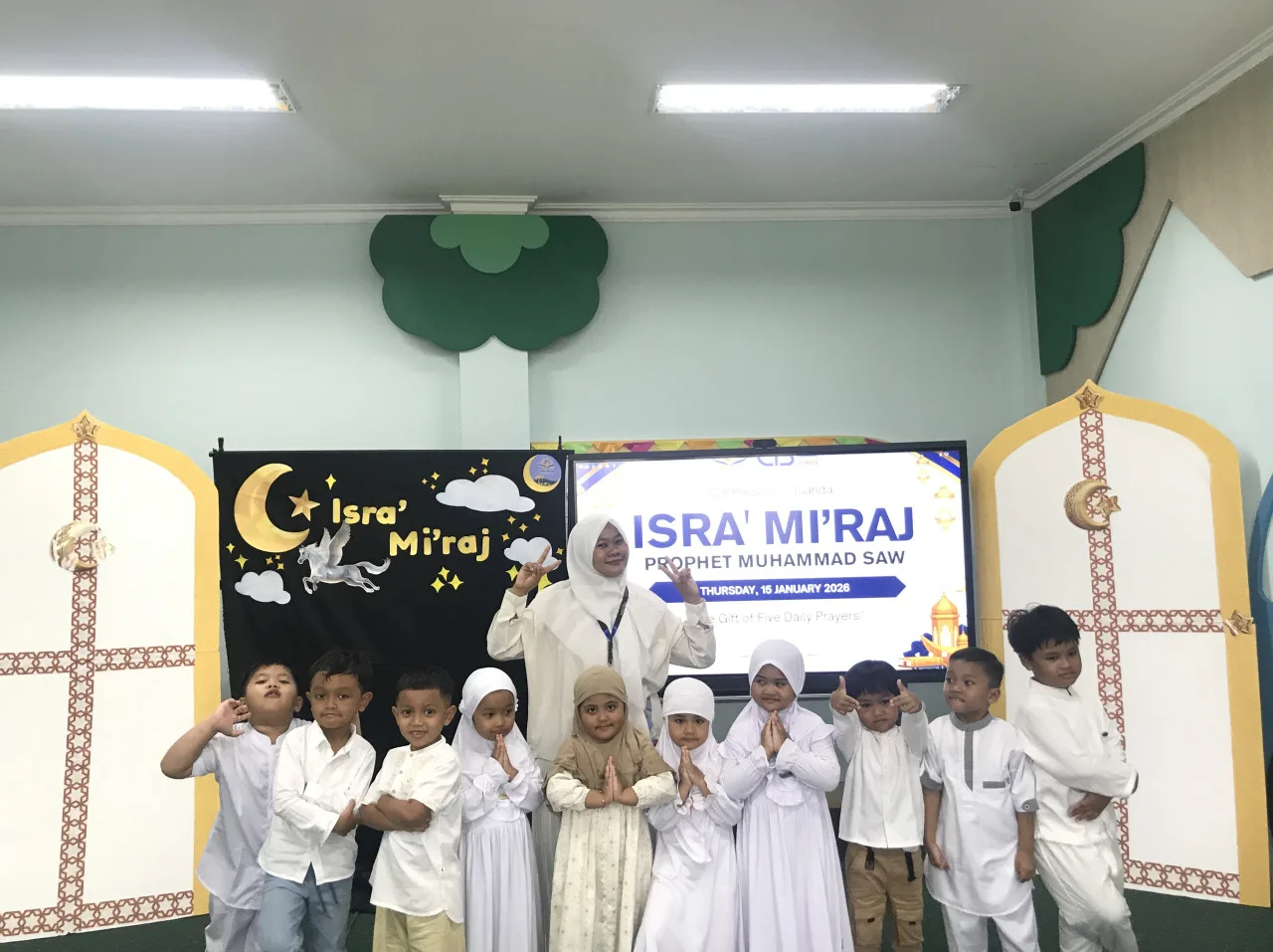 CIS Preschool Sidoarjo Commemorates Isra' Mi'raj with Deep Meaning