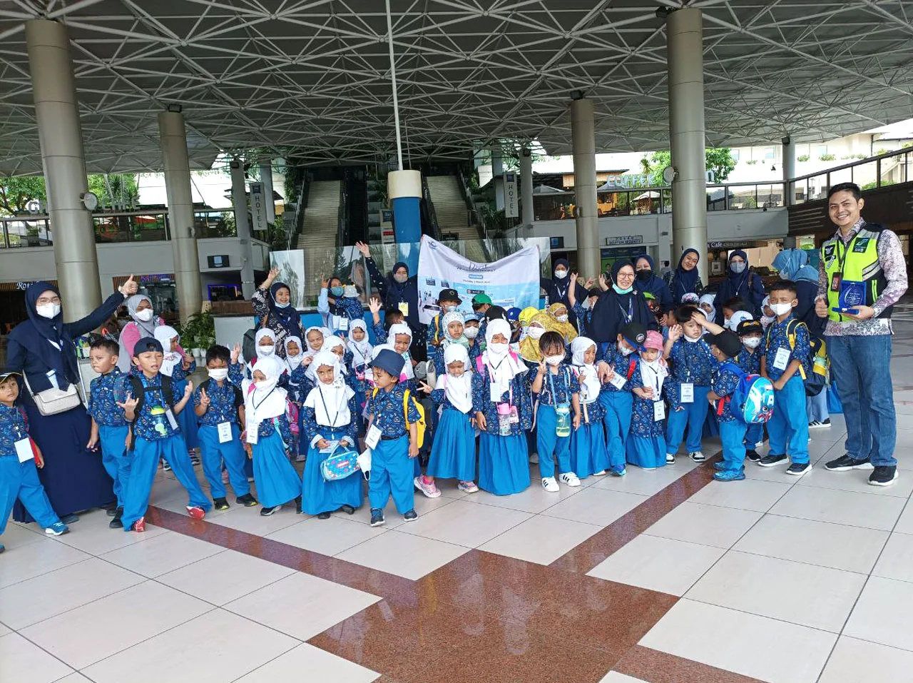 Preschool Outing Class - Visit Juanda Airport