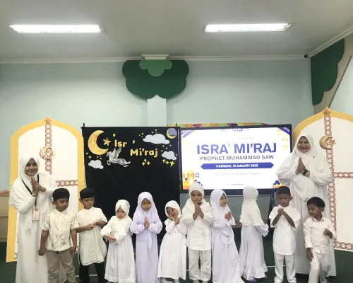 CIS Preschool Sidoarjo Commemorates Isra' Mi'raj with Deep Meaning