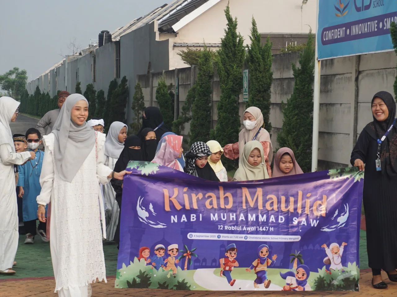 Fostering Love for the Prophet in Students' Hearts through the Maulid Parade
