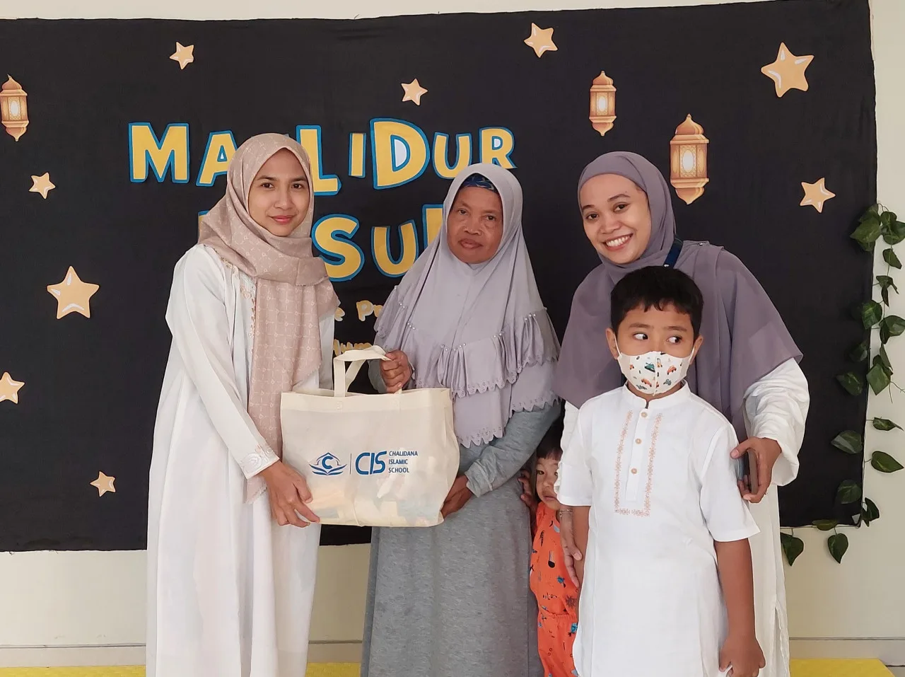 Charity Maulidur Rasul: Instilling Love for the Prophet Muhammad SAW through Compassion from an Early Age